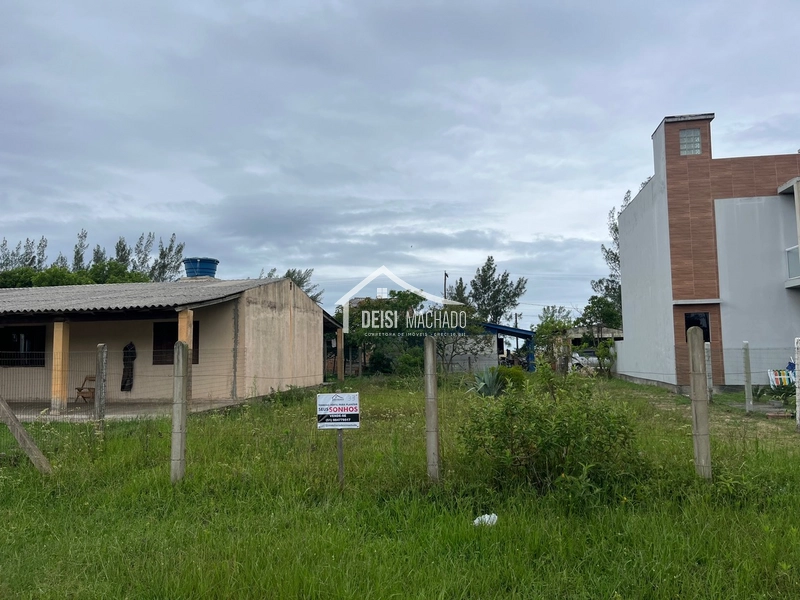Terreno a venda na praia Capão Novo