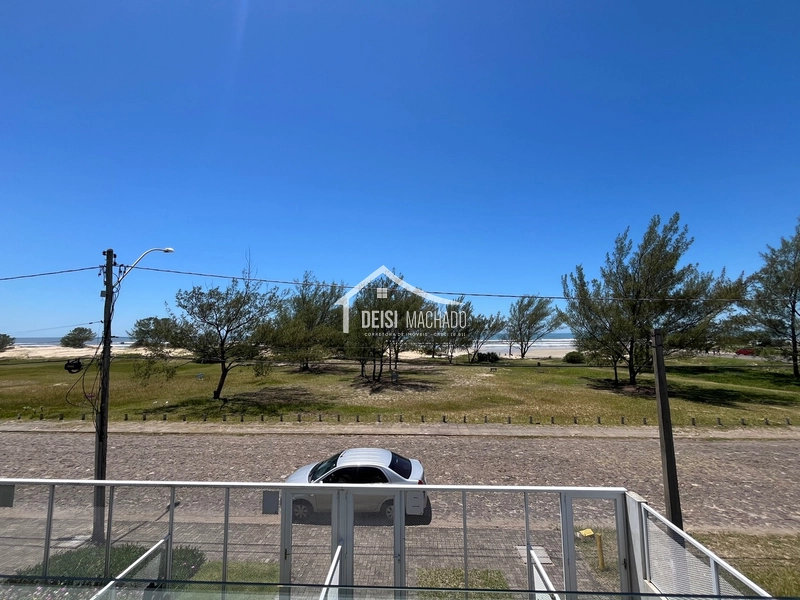 Lindo Sobrado Beira Mar!: 17ª foto da galeria de imagens do imóvel