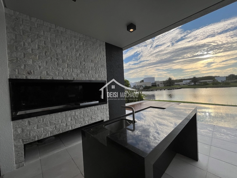 Sobrado de Alto Padrão à Venda no Condomínio Costa Serena – Beira-Mar: 64ª foto da galeria de imagens do imóvel