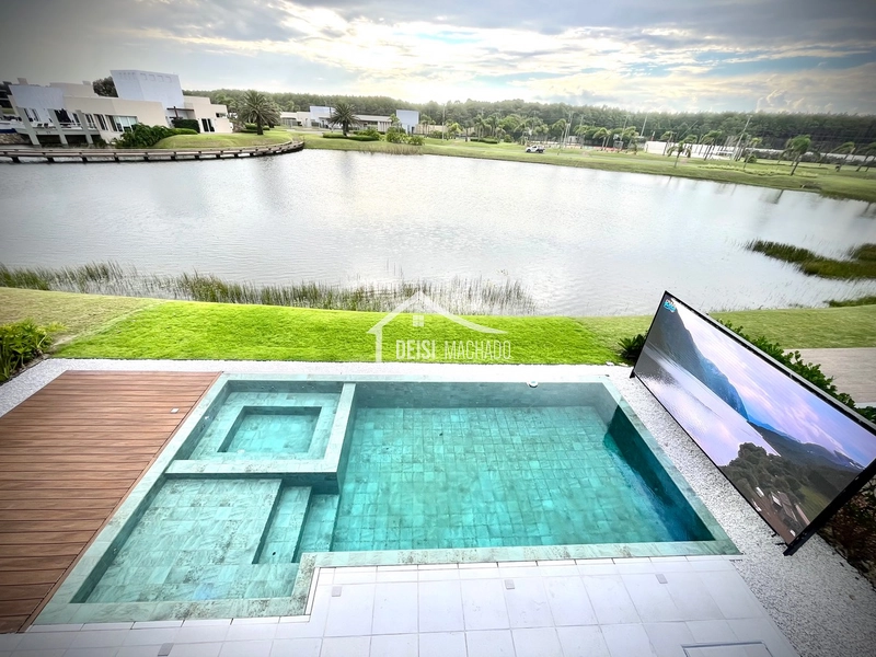 Sobrado de Alto Padrão à Venda no Condomínio Costa Serena – Beira-Mar: 19ª foto da galeria de imagens do imóvel