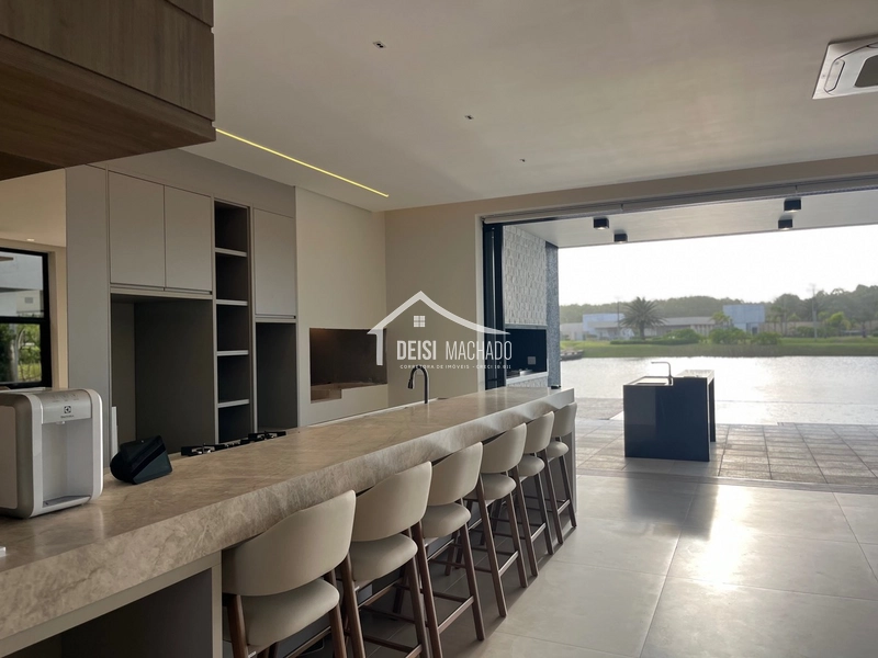 Sobrado de Alto Padrão à Venda no Condomínio Costa Serena – Beira-Mar: 7ª foto da galeria de imagens do imóvel