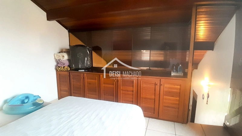 Sobrado com Mezanino Capão Novo: 9ª foto da galeria de imagens do imóvel