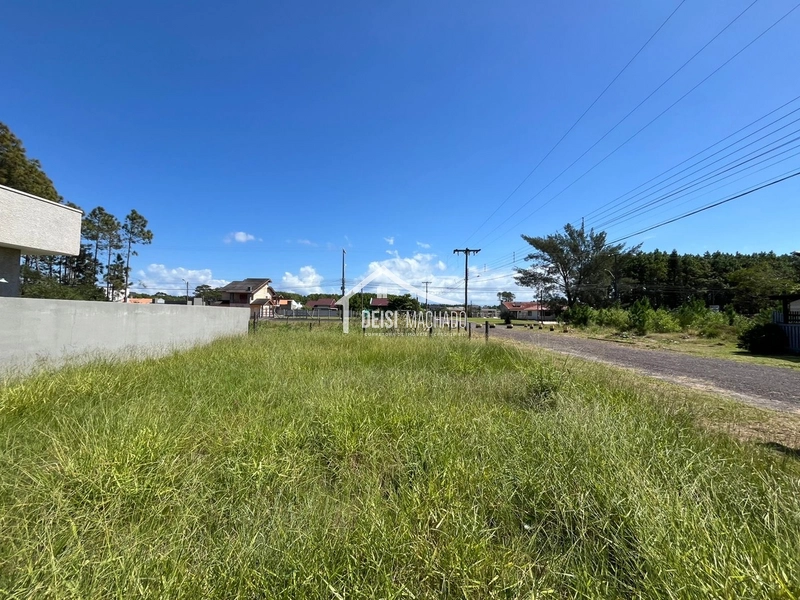 Terreno de ESQUINA a 300 metros do mar em Capão Novo Village: 2ª foto da galeria de imagens do imóvel