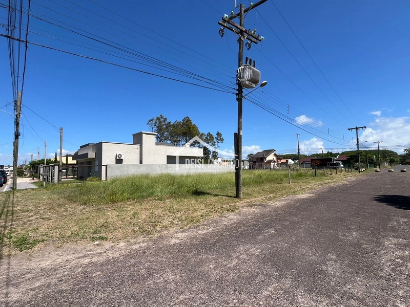 Terreno de ESQUINA a 300 metros do mar em Capão Novo Village: 5ª foto da galeria de imagens do imóvel