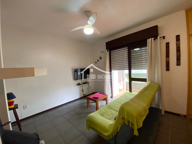 Apartamento térreo em prédio com piscina a venda na praia Capão Novo: 6ª foto da galeria de imagens do imóvel