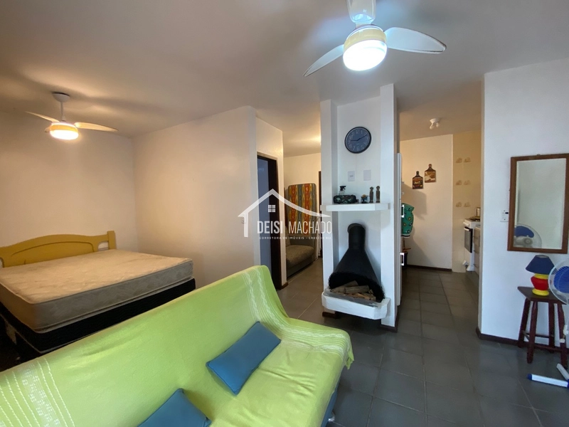 Apartamento térreo em prédio com piscina a venda na praia Capão Novo: 3ª foto da galeria de imagens do imóvel