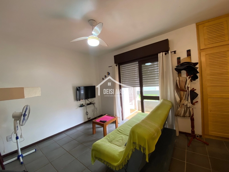 Apartamento térreo em prédio com piscina a venda na praia Capão Novo: 5ª foto da galeria de imagens do imóvel