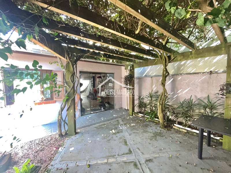 Excelente casa três dormitórios pertinho do mar em Capão Novo: 24ª foto da galeria de imagens do imóvel