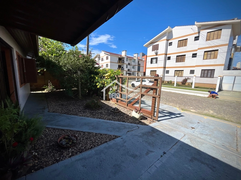 Excelente casa três dormitórios pertinho do mar em Capão Novo: 30ª foto da galeria de imagens do imóvel