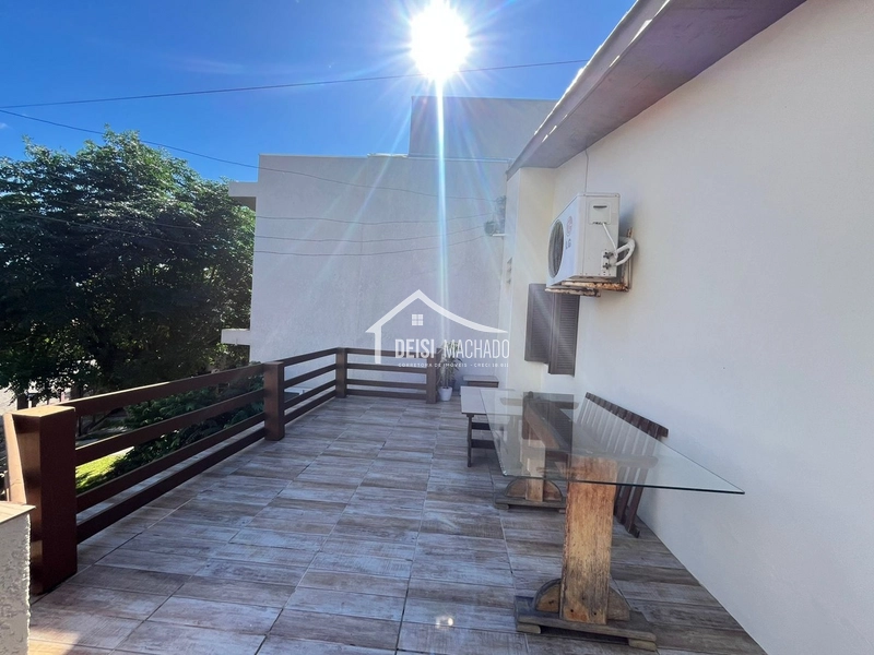 Sobrado dois dormitórios com terraço em Capão Novo: 22ª foto da galeria de imagens do imóvel