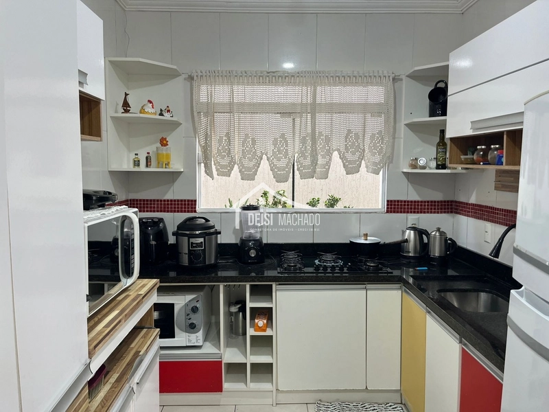 Casa ampla de dois pavimentos: 23ª foto da galeria de imagens do imóvel
