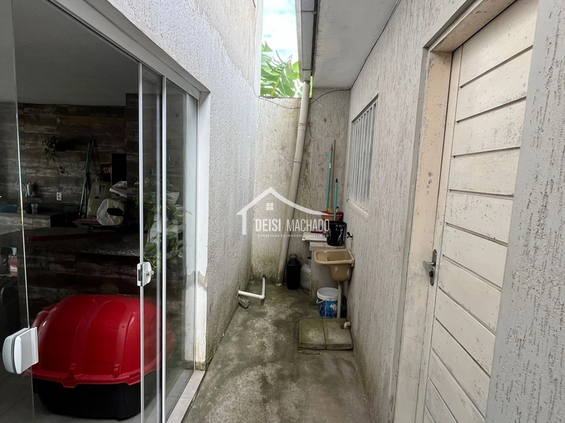 Casa ampla de dois pavimentos: 25ª foto da galeria de imagens do imóvel