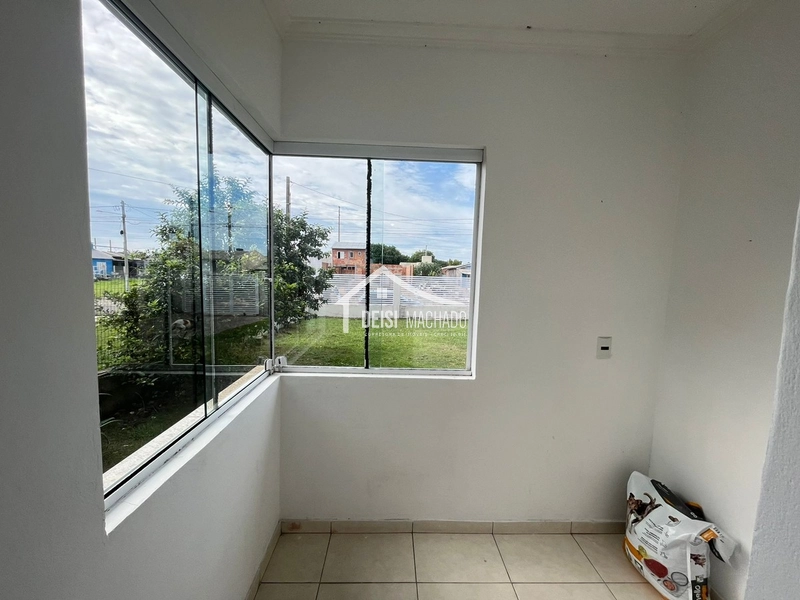 Casa ampla de dois pavimentos: 16ª foto da galeria de imagens do imóvel