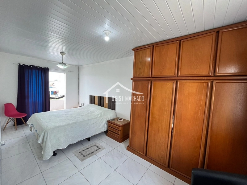 Casa ampla de dois pavimentos: 10ª foto da galeria de imagens do imóvel