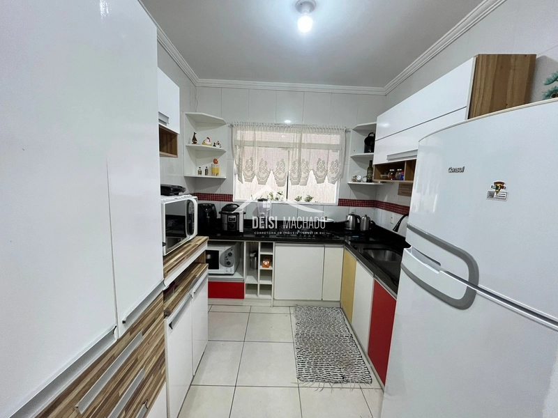 Casa ampla de dois pavimentos: 24ª foto da galeria de imagens do imóvel