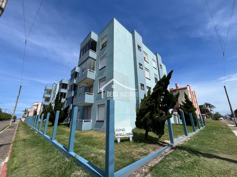 Apartamento três dormitórios à 300 metros do mar em Capão Novo: 2ª foto da galeria de imagens do imóvel