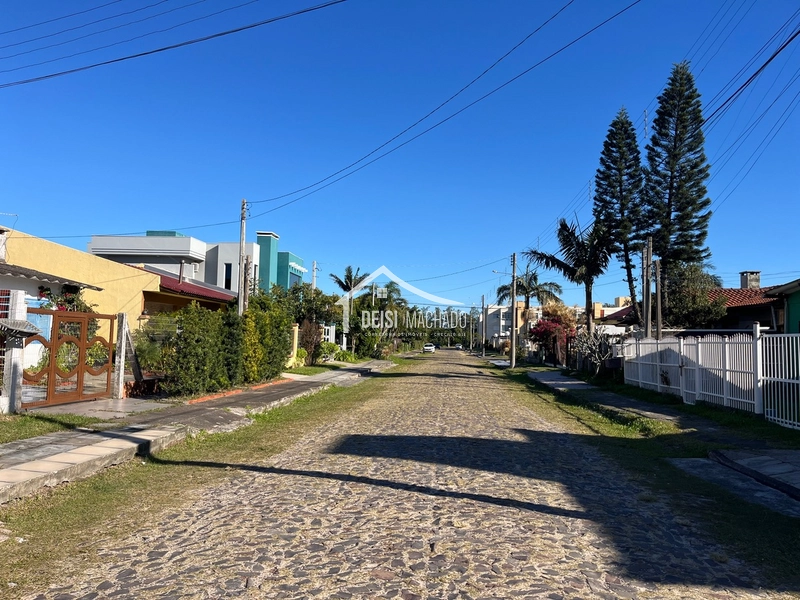 EXCLUSIVIDADE DEISI MACHADO: LINDO SOBRADO A VENDA NA PRAIA CAPÃO NOVO: 27ª foto da galeria de imagens do imóvel