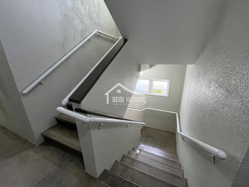 Apartamento com piscina a venda em Capão Novo: 14ª foto da galeria de imagens do imóvel