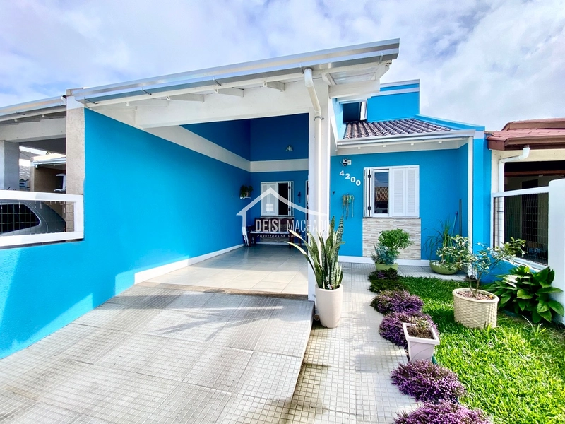 CASA A VENDA NA PRAIA DE CAPÃO NOVO