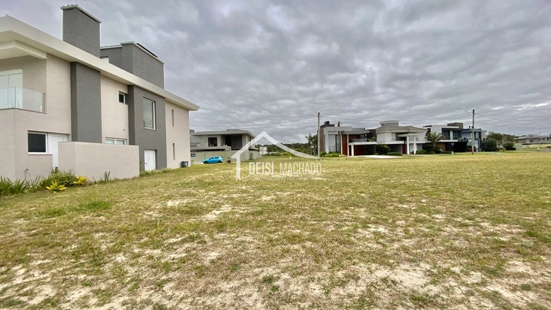 Terreno Beira Lago à Venda no Condomínio Costa Serena: 4ª foto da galeria de imagens do imóvel
