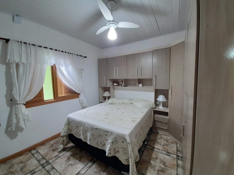 Casa com piscina na praia Capão Novo: 9ª foto da galeria de imagens do imóvel