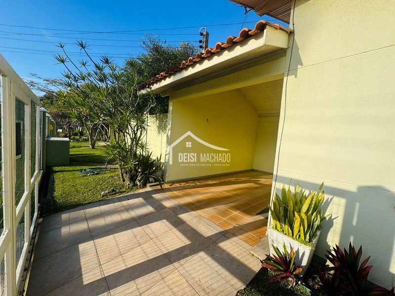 IMOVEL com ampla varanda na praia Capão Novo: 5ª foto da galeria de imagens do imóvel