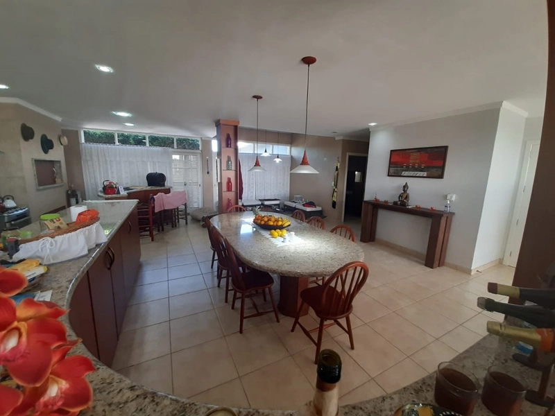 Casa de excelente padrão na Praia CAPÃO NOVO em área residencial: 7ª foto da galeria de imagens do imóvel