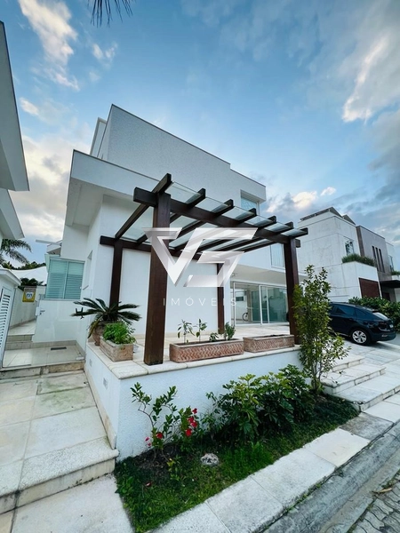 Casa espetacular em Cond. Fechado em Jurerê: 1ª foto da galeria de imagens do imóvel