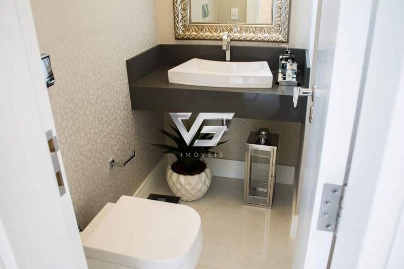 COBERTURA DUPLEX IMPECÁVEL NA AGRONÔMICA 20M BEIRA MAR NORTE: 19ª foto da galeria de imagens do imóvel