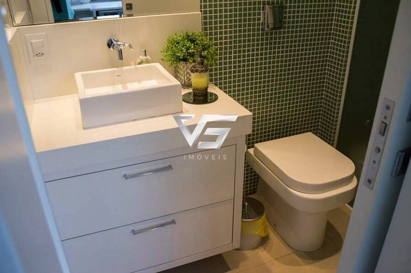COBERTURA DUPLEX IMPECÁVEL NA AGRONÔMICA 20M BEIRA MAR NORTE: 29ª foto da galeria de imagens do imóvel