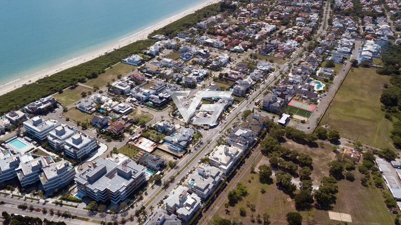 CASA A VENDA - AV DOS BÚZIOS - JURERÊ INTERNACIONAL - 200m DA PRAIA: 45ª foto da galeria de imagens do imóvel
