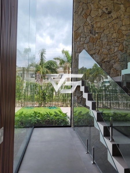 CASA A VENDA - AV DOS BÚZIOS - JURERÊ INTERNACIONAL - 200m DA PRAIA: 78ª foto da galeria de imagens do imóvel