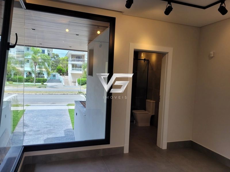 CASA A VENDA - AV DOS BÚZIOS - JURERÊ INTERNACIONAL - 200m DA PRAIA: 75ª foto da galeria de imagens do imóvel