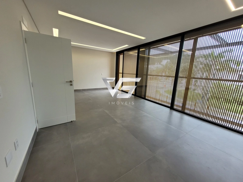 CASA A VENDA - AV DOS BÚZIOS - JURERÊ INTERNACIONAL - 200m DA PRAIA: 110ª foto da galeria de imagens do imóvel