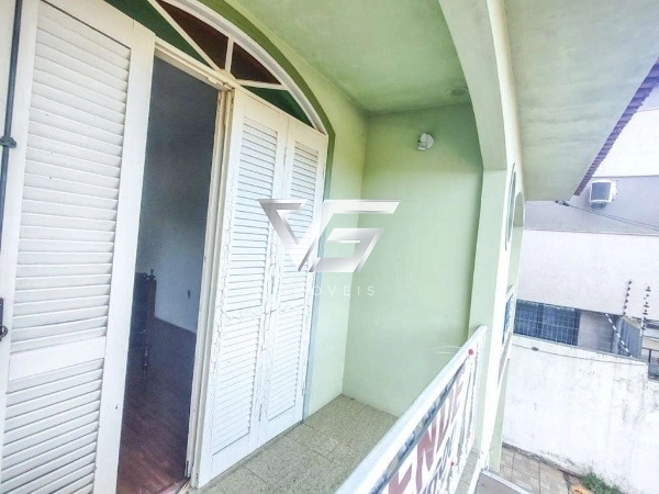 CASA RESIDENCIAL / COMERCIAL NA PRAÇA CELSO RAMOS PRÓXIMO AO SHOPPING: 4ª foto da galeria de imagens do imóvel