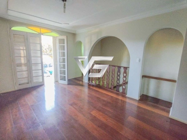 CASA RESIDENCIAL / COMERCIAL NA PRAÇA CELSO RAMOS PRÓXIMO AO SHOPPING: 10ª foto da galeria de imagens do imóvel