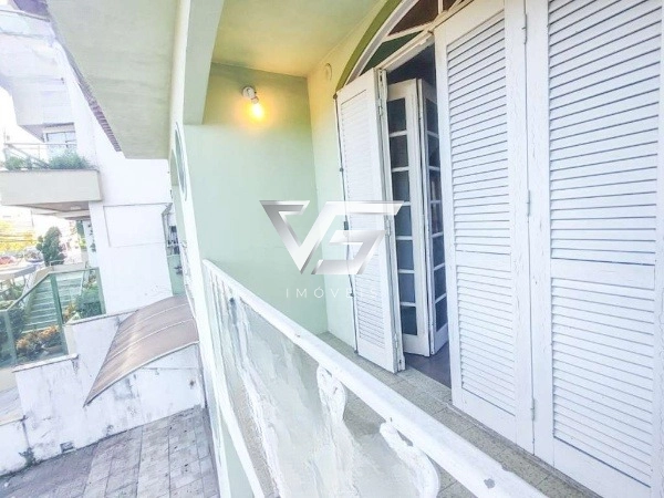 CASA RESIDENCIAL / COMERCIAL NA PRAÇA CELSO RAMOS PRÓXIMO AO SHOPPING: 3ª foto da galeria de imagens do imóvel