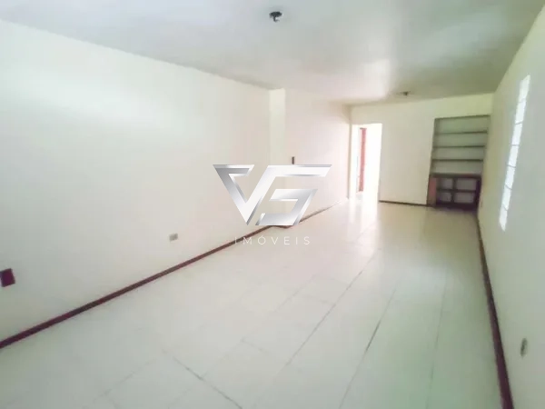 CASA RESIDENCIAL / COMERCIAL NA PRAÇA CELSO RAMOS PRÓXIMO AO SHOPPING: 18ª foto da galeria de imagens do imóvel
