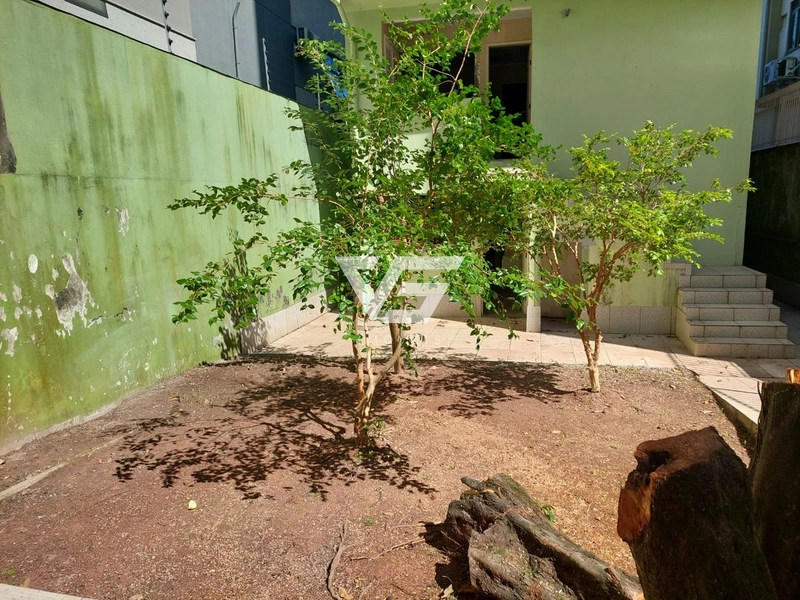 CASA RESIDENCIAL / COMERCIAL NA PRAÇA CELSO RAMOS PRÓXIMO AO SHOPPING: 30ª foto da galeria de imagens do imóvel