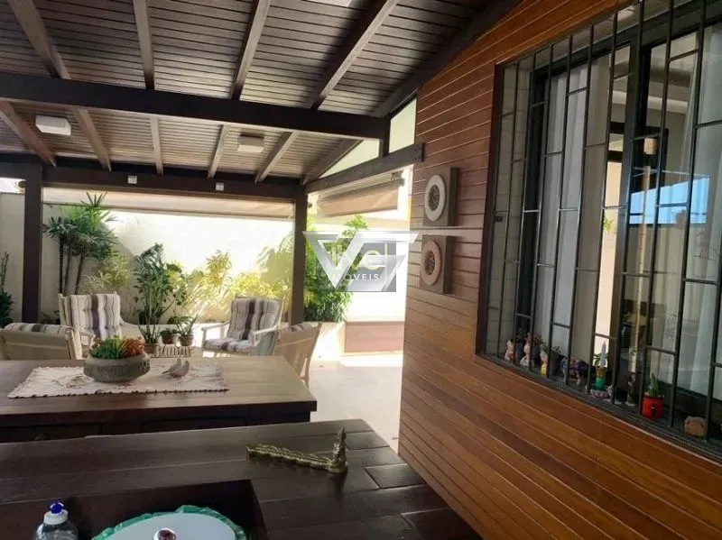 LINDO APARTAMENTO DUPLEX COM TERRAÇO 50M BEIRA MAR NORTE: 16ª foto da galeria de imagens do imóvel