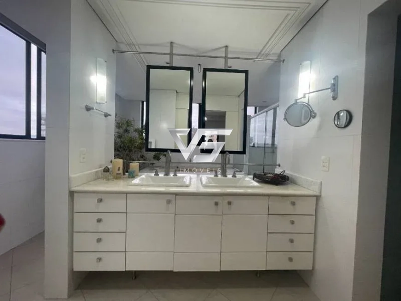 LINDA COBERTURA DUPLEX NO CENTRO DE FLORIPA PRÓXIMO BEIRA MAR NORTE: 24ª foto da galeria de imagens do imóvel
