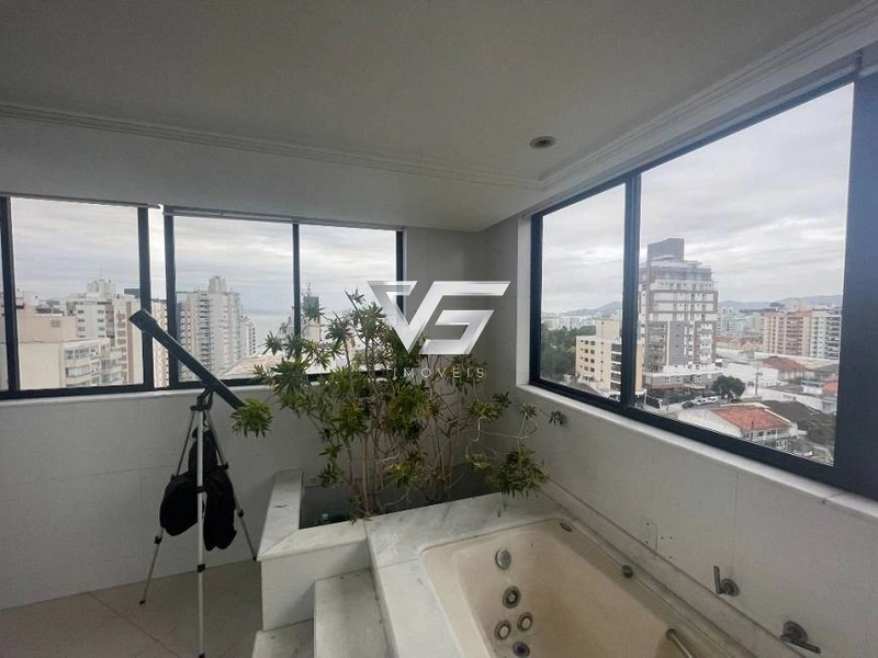 LINDA COBERTURA DUPLEX NO CENTRO DE FLORIPA PRÓXIMO BEIRA MAR NORTE: 19ª foto da galeria de imagens do imóvel