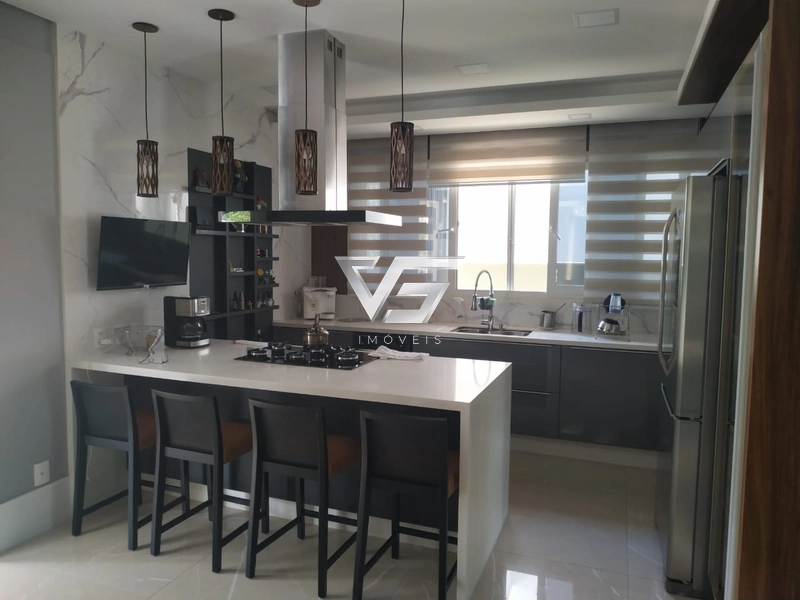Casa alto padrão com 4 suítes em condomínio fechado: 2ª foto da galeria de imagens do imóvel