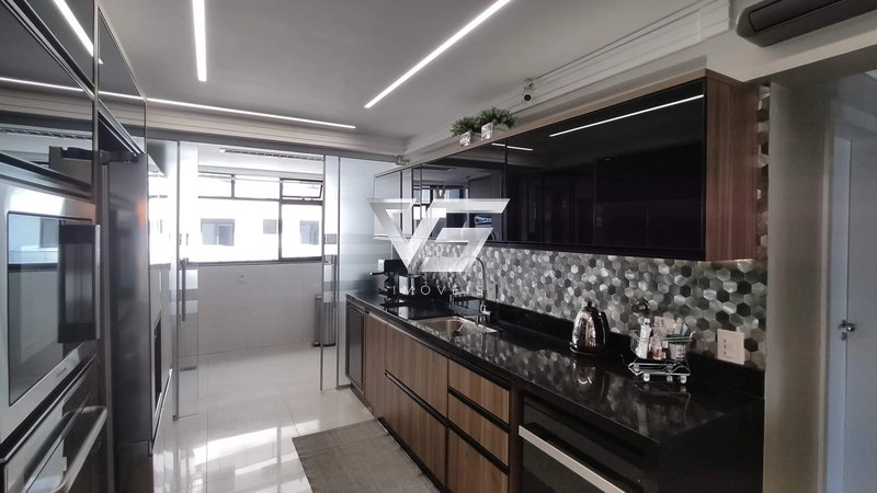LINDO APARTAMENTO COM VISTA MAR BEIRA MAR NORTE COM 3 SUÍTES E 2 VAGAS: 21ª foto da galeria de imagens do imóvel