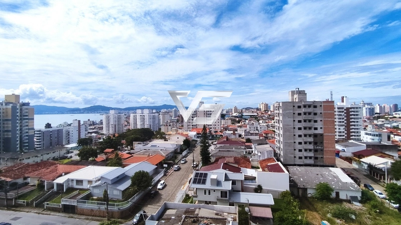 Oportunidade - Apartamento andar alto vista mar semimobiliado: 2ª foto da galeria de imagens do imóvel