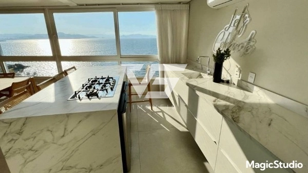 COBERTURA FRENTE MAR - BEIRA MAR NORTE - FLORIANÓPOLIS: 4ª foto da galeria de imagens do imóvel