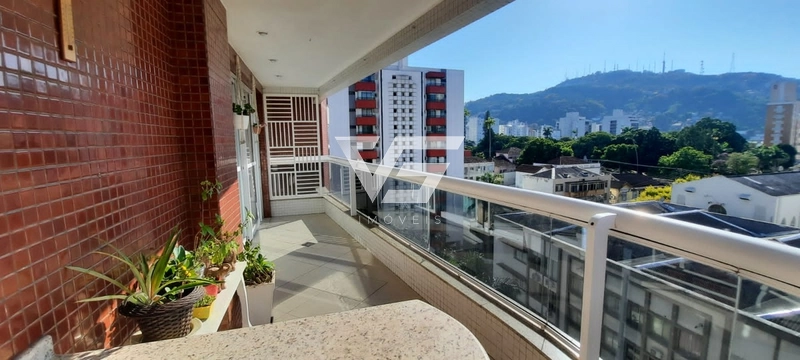 Apartamento no Centro de Florianópolis 4 dormitórios 2 vagas livres: 2ª foto da galeria de imagens do imóvel