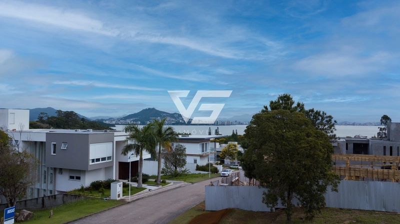 CASA A VENDA NA PLANTA NO CONDOMÍNIO VIVÁ RESIDENCE CACUPÉ FRENTE MAR: 1ª foto da galeria de imagens do imóvel