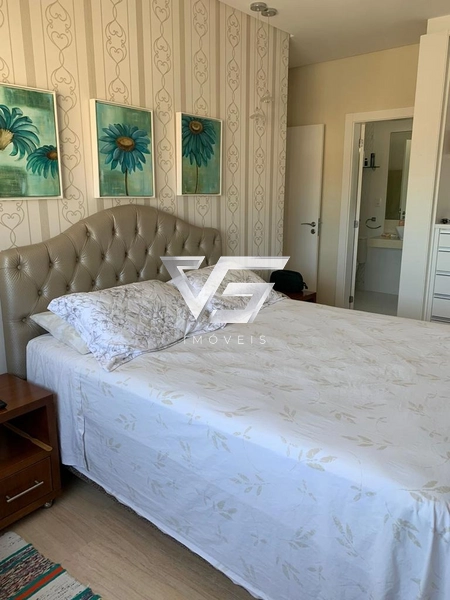 LINDO APARTAMENTO SEMIMOBILIADO 3 SUÍTES 3 VAGAS FRENTE MAR MEIA PRAIA: 14ª foto da galeria de imagens do imóvel