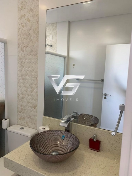 LINDO APARTAMENTO SEMIMOBILIADO 3 SUÍTES 3 VAGAS FRENTE MAR MEIA PRAIA: 6ª foto da galeria de imagens do imóvel